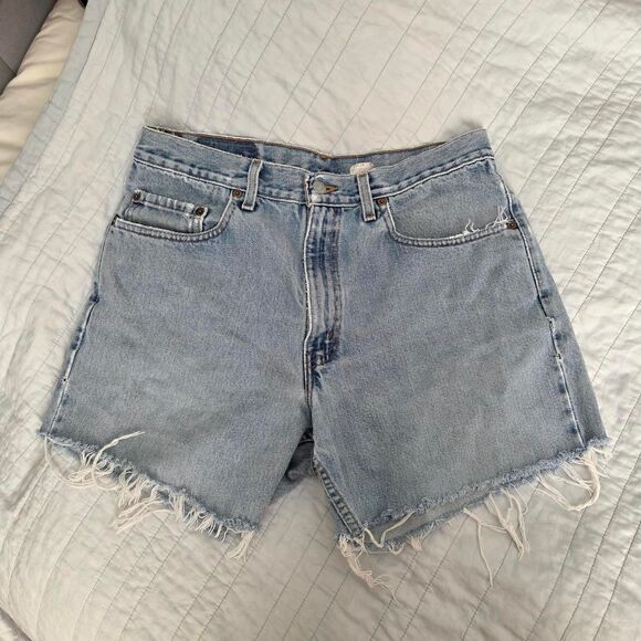 vintage levis light wash denim cutoff shorts - Picture 2 of 4